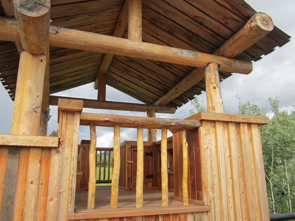 Ldr Lodge - Last Dollar Ranch Smithers Eksteriør billede