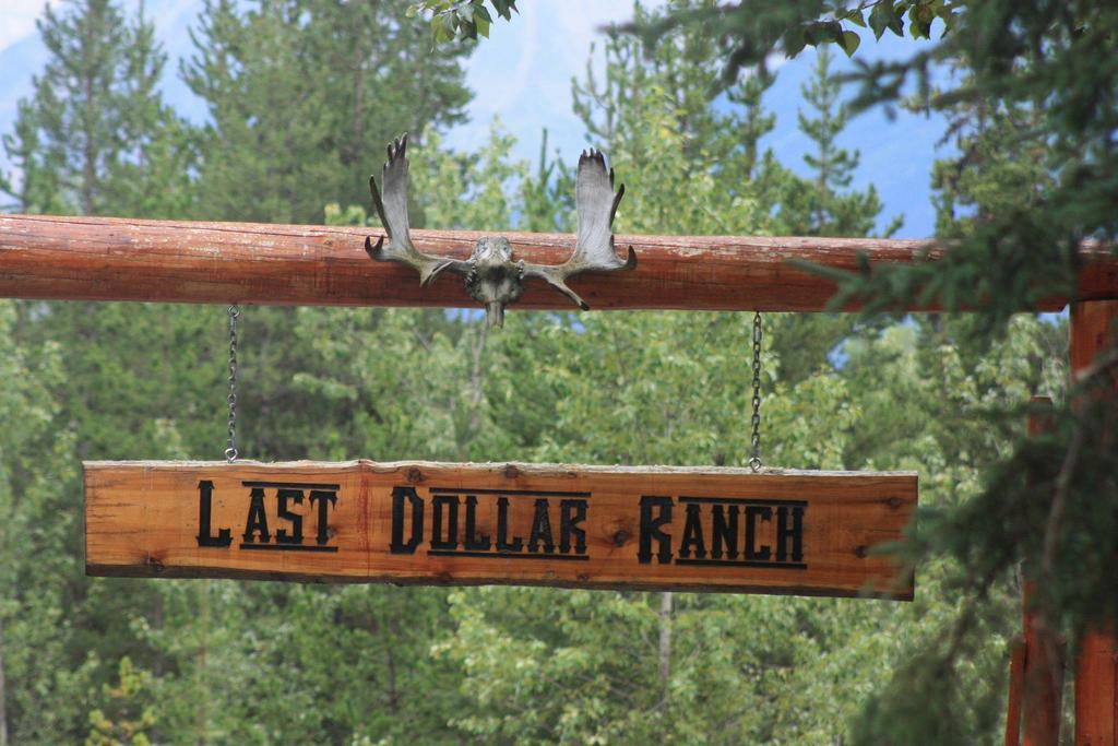 Ldr Lodge - Last Dollar Ranch Smithers Eksteriør billede